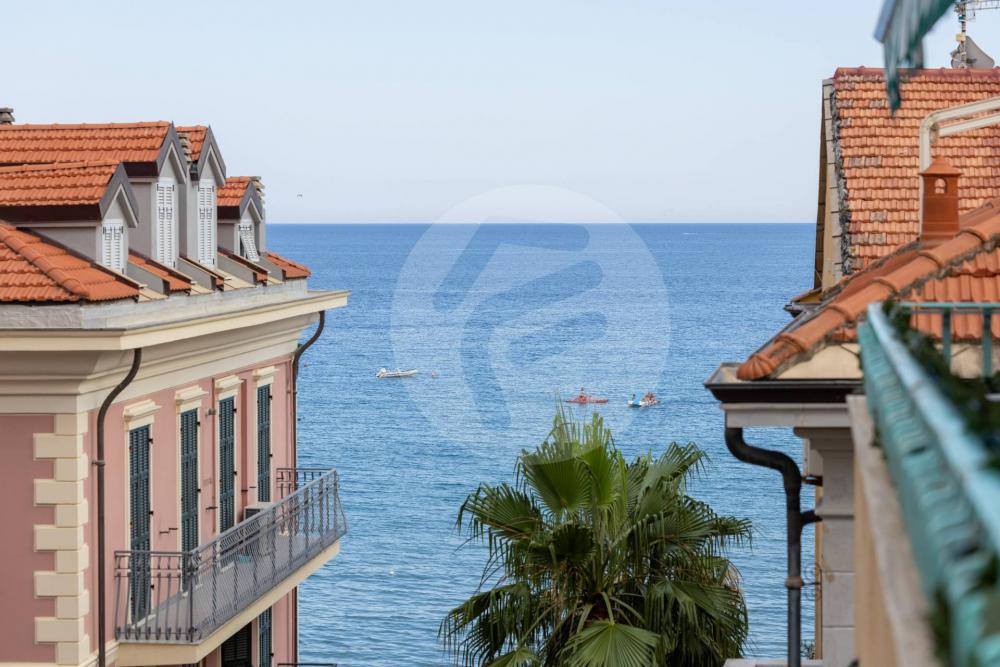 appartamento in vendita ad Alassio