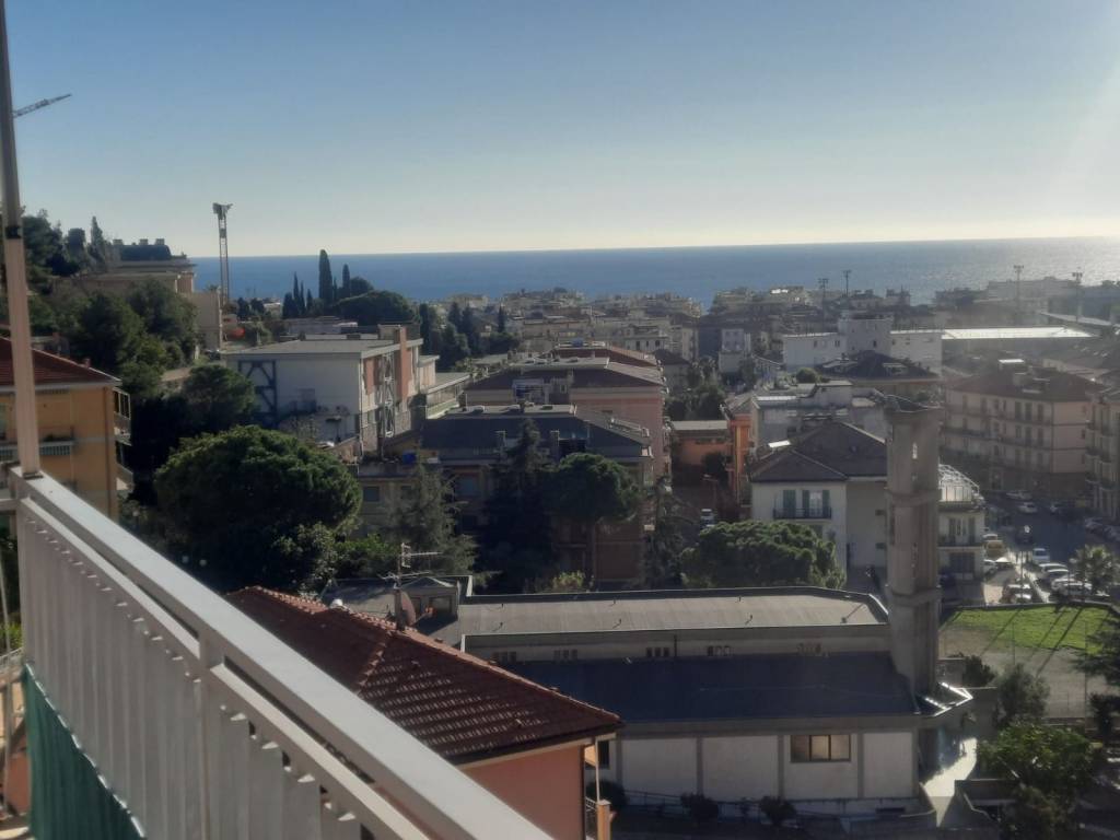 appartamento in vendita ad Alassio