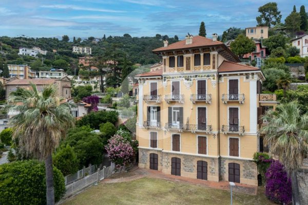 appartamento in vendita ad Alassio