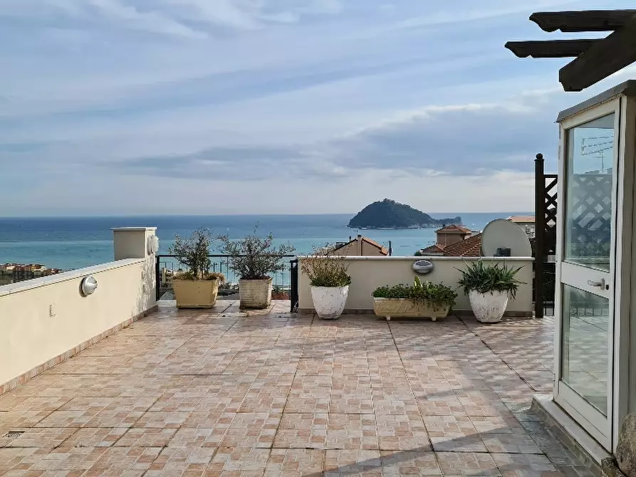 appartamento in vendita ad Alassio