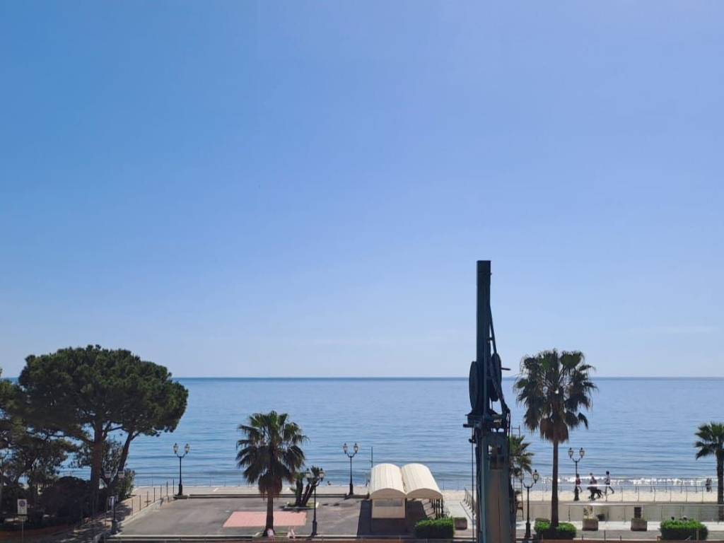 appartamento in vendita ad Alassio