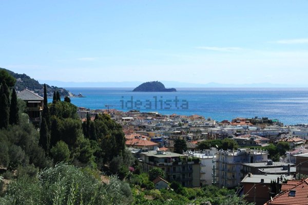 appartamento in vendita ad Alassio