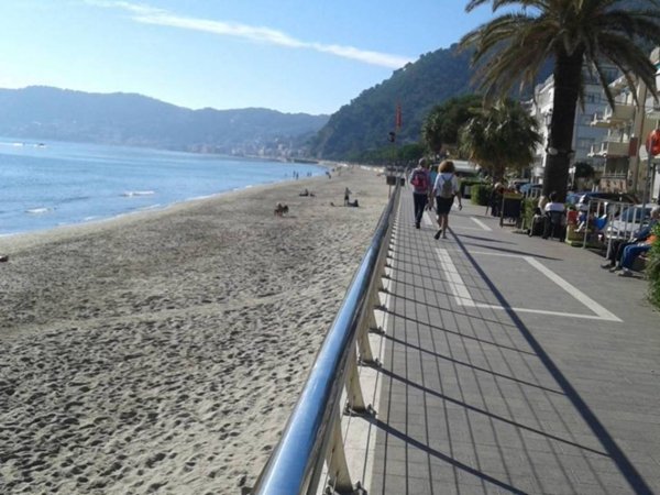 appartamento in vendita ad Alassio