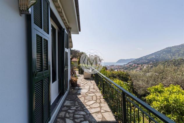 casa indipendente in vendita ad Alassio