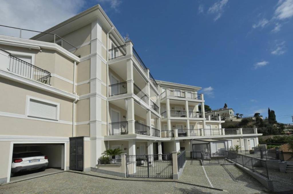 appartamento in vendita ad Alassio in zona Solva