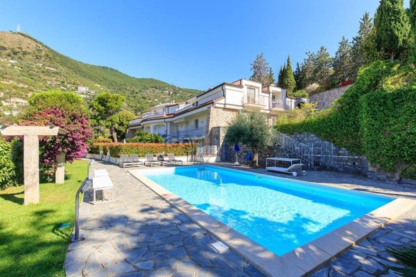 appartamento in vendita ad Alassio