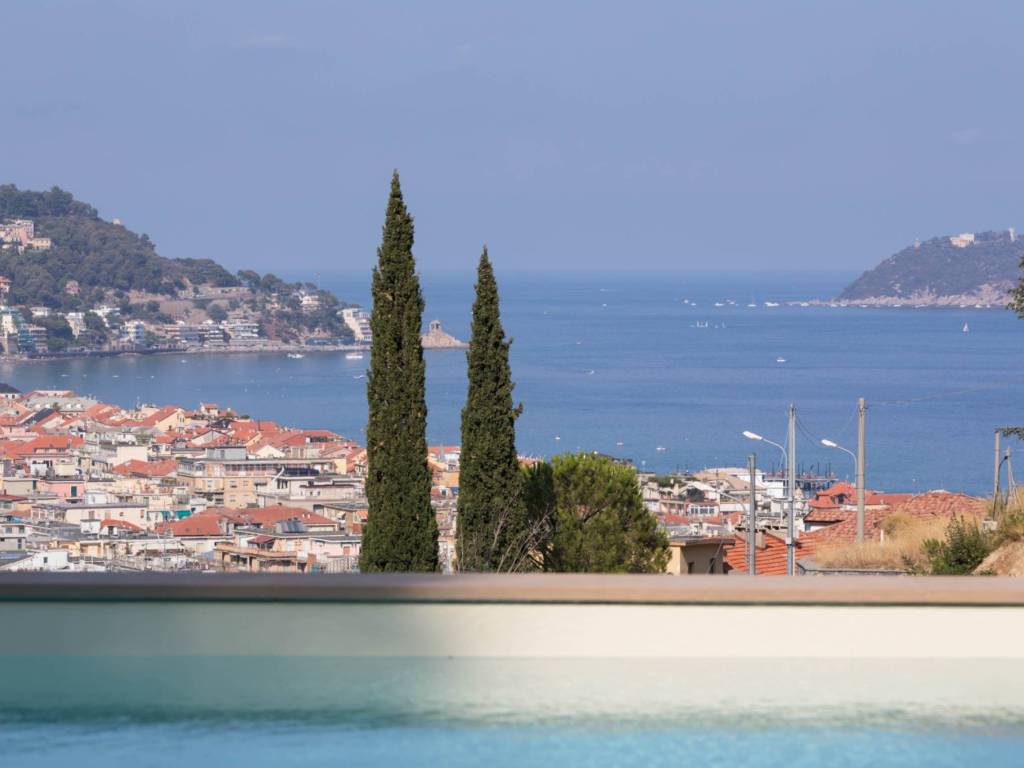 appartamento in vendita ad Alassio