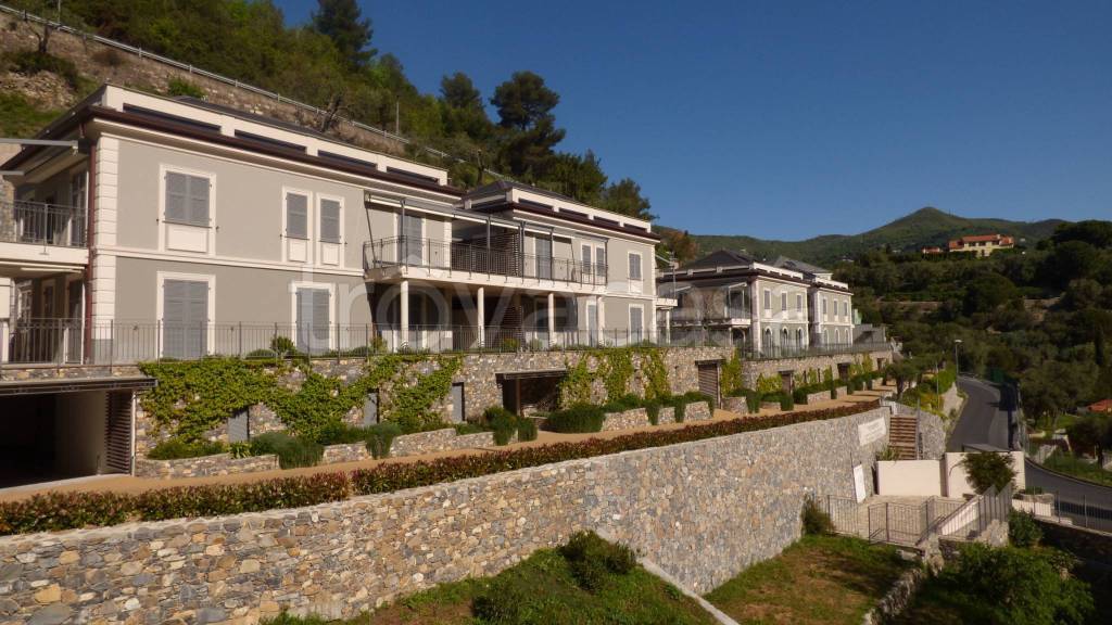 appartamento in vendita ad Alassio