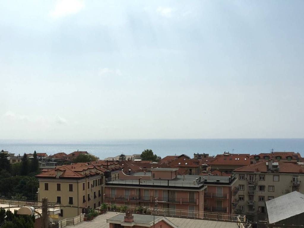 appartamento in vendita ad Alassio