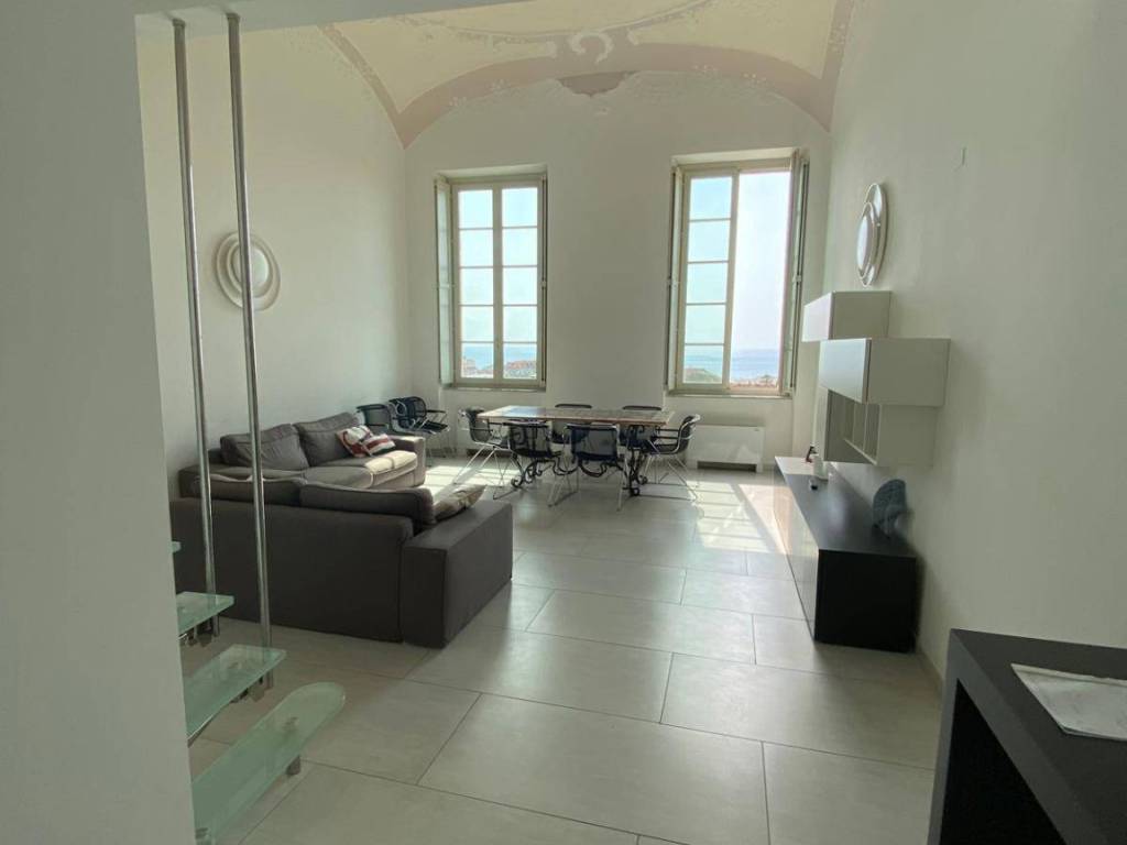 appartamento in vendita ad Alassio