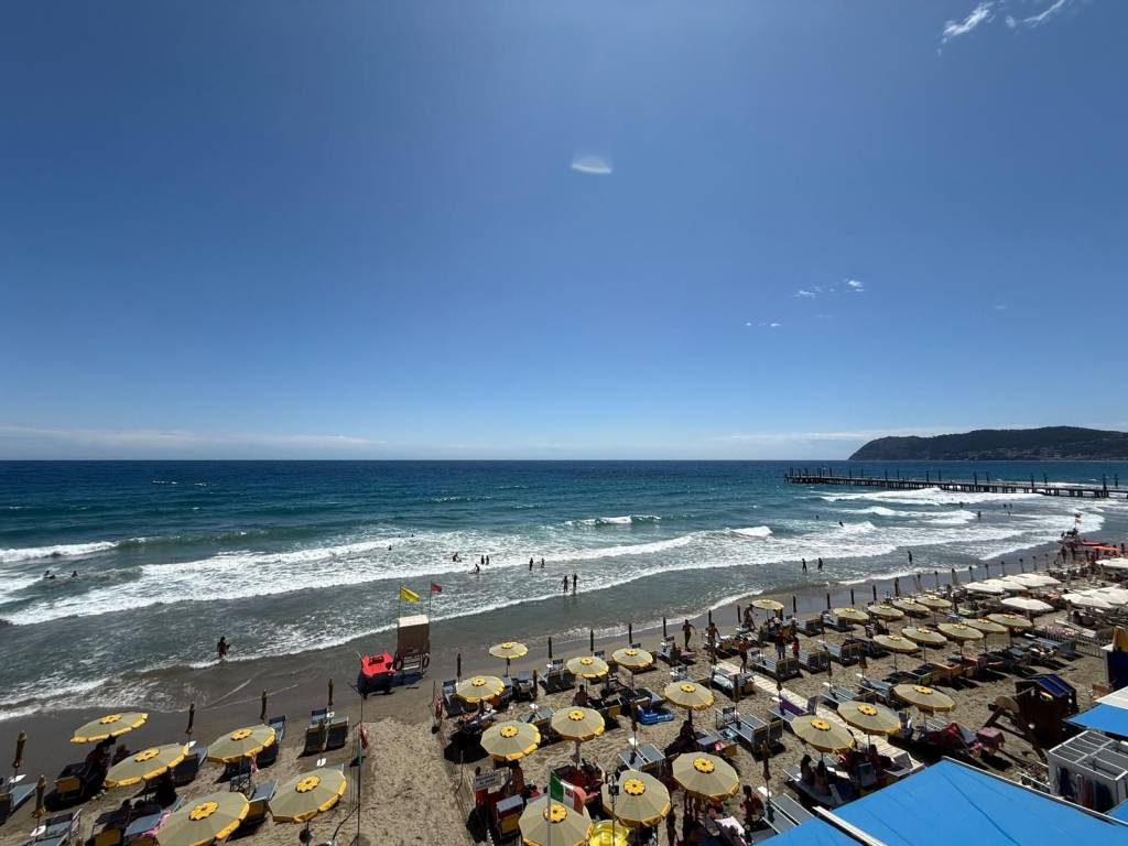appartamento in vendita ad Alassio