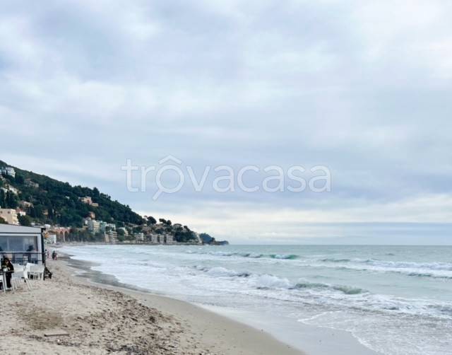 appartamento in vendita ad Alassio