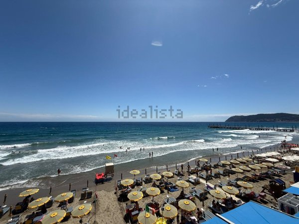appartamento in vendita ad Alassio