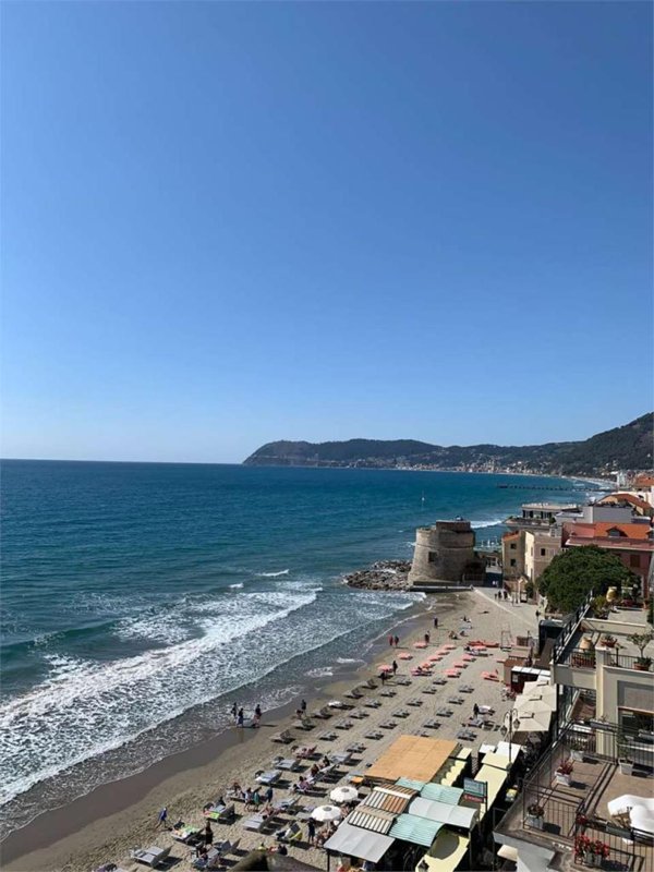 appartamento in vendita ad Alassio