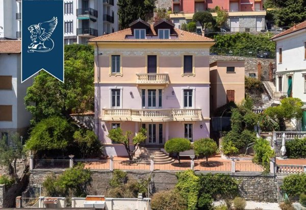casa indipendente in vendita ad Alassio