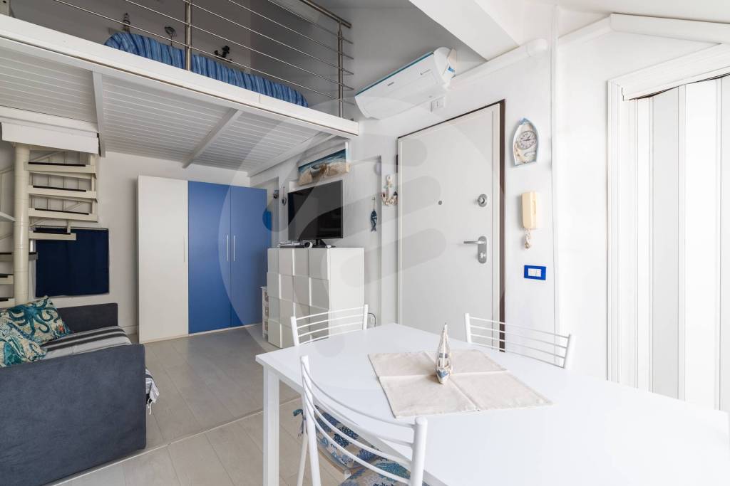 appartamento in vendita ad Alassio