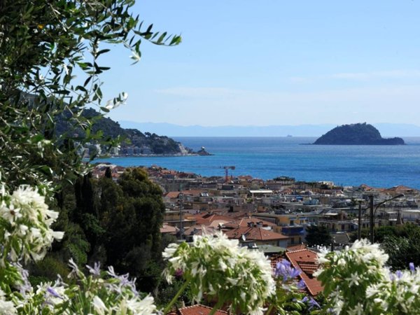appartamento in vendita ad Alassio