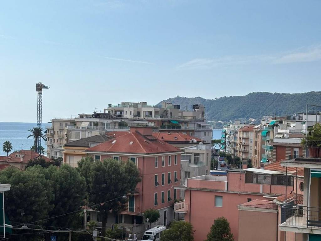 appartamento in vendita ad Alassio