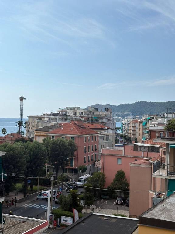 appartamento in vendita ad Alassio