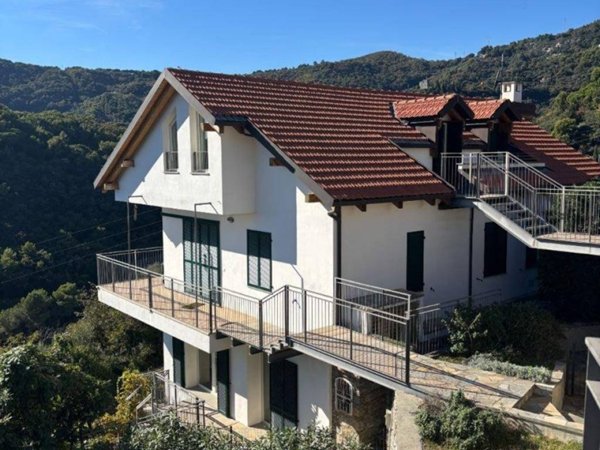 appartamento in vendita ad Alassio in zona Moglio