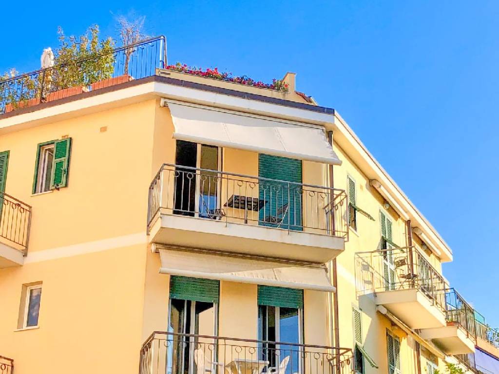 appartamento in vendita ad Alassio in zona Solva