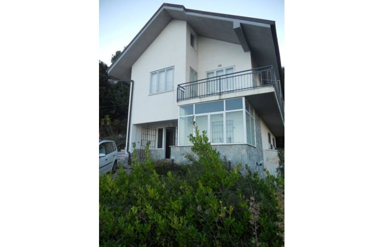 casa indipendente in vendita ad Alassio