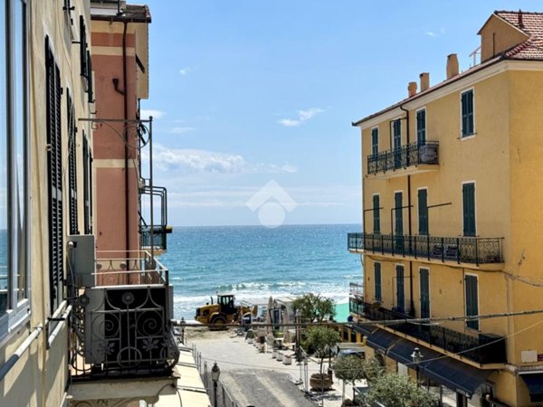 appartamento in vendita ad Alassio