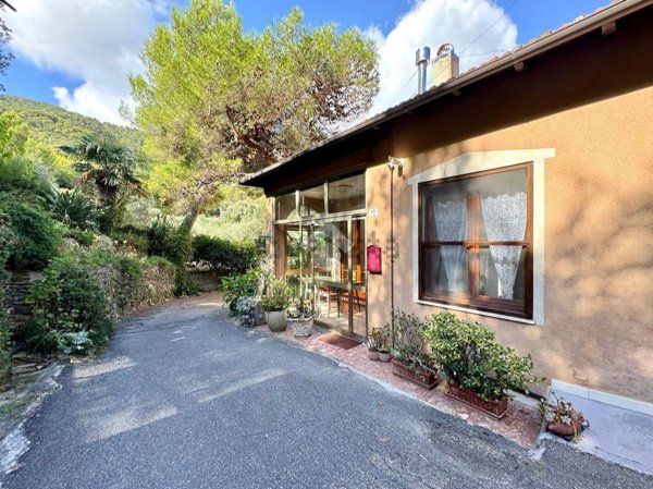 appartamento in vendita ad Alassio