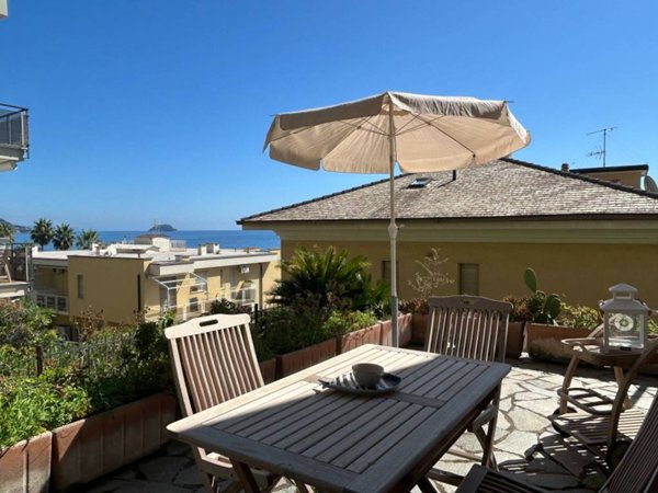 appartamento in vendita ad Alassio