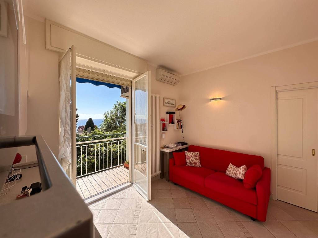 appartamento in vendita ad Alassio