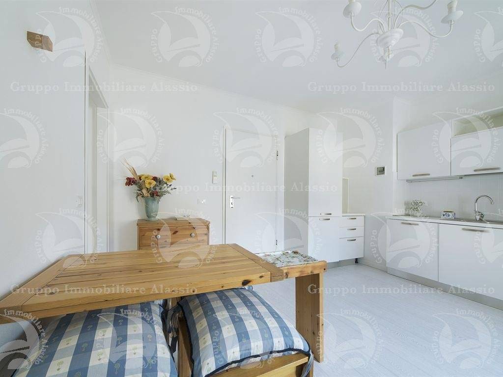 appartamento in vendita ad Alassio