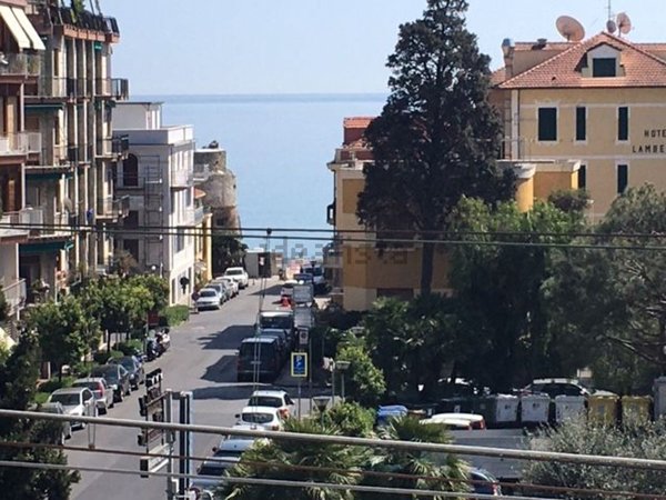 appartamento in vendita ad Alassio in zona Solva