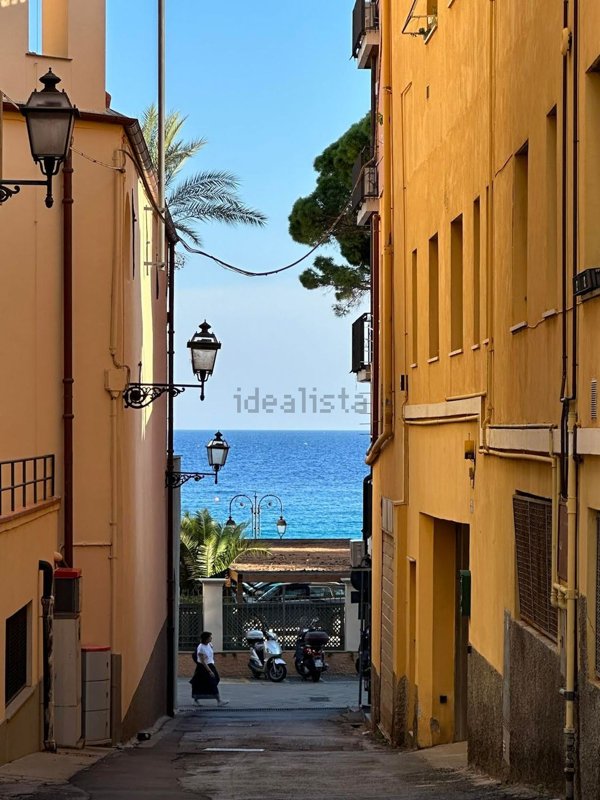 appartamento in vendita ad Alassio