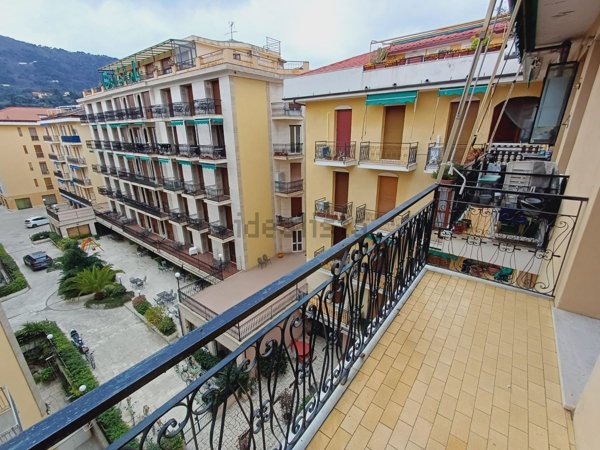 appartamento in vendita ad Alassio