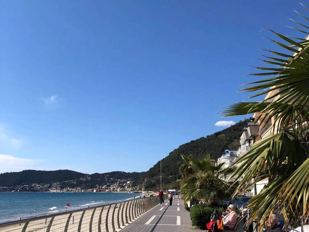 appartamento in vendita ad Alassio