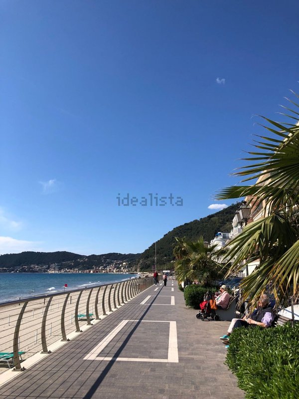 appartamento in vendita ad Alassio