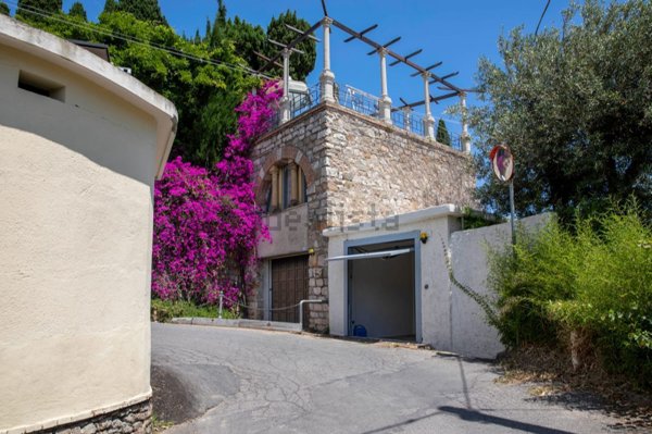 casa indipendente in vendita ad Alassio