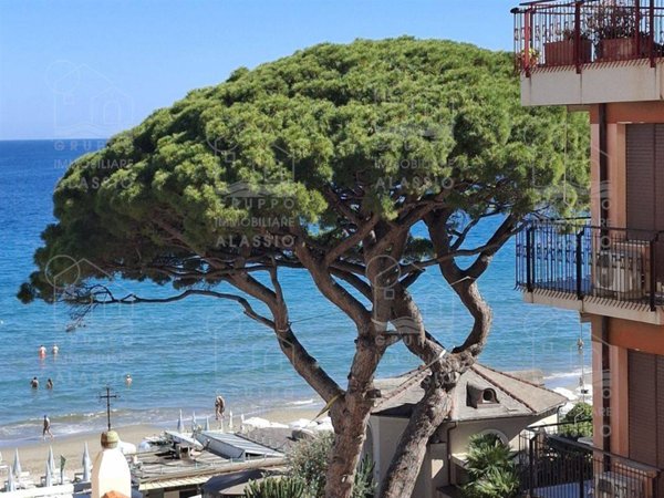 appartamento in vendita ad Alassio