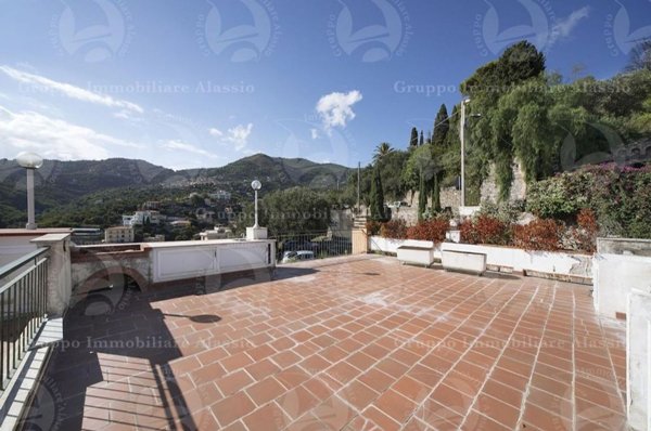 appartamento in vendita ad Alassio