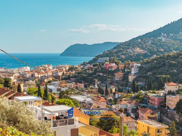 appartamento in vendita ad Alassio