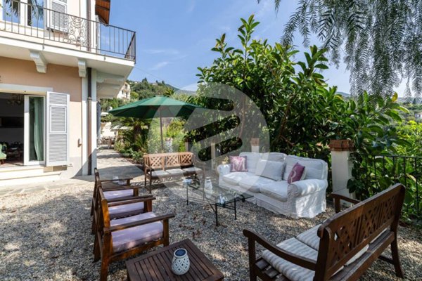 casa indipendente in vendita ad Alassio in zona Caso