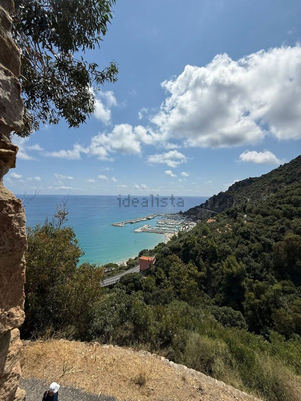 casa indipendente in vendita ad Alassio