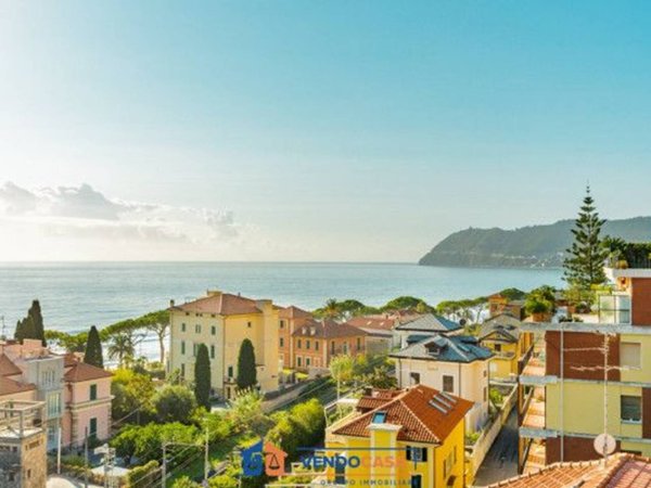 appartamento in vendita ad Alassio