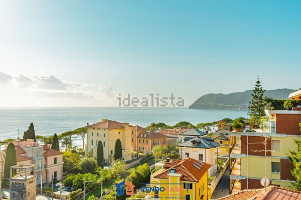 appartamento in vendita ad Alassio