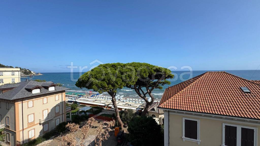 appartamento in vendita ad Alassio