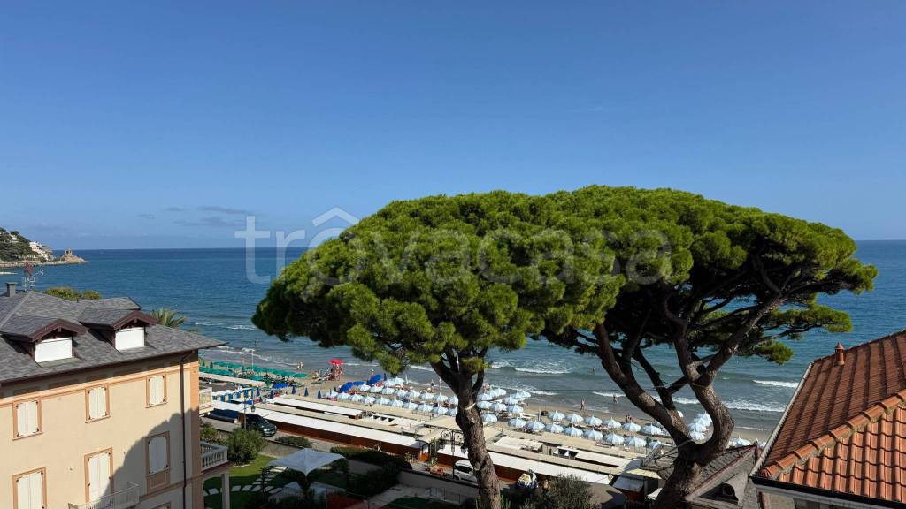 appartamento in vendita ad Alassio
