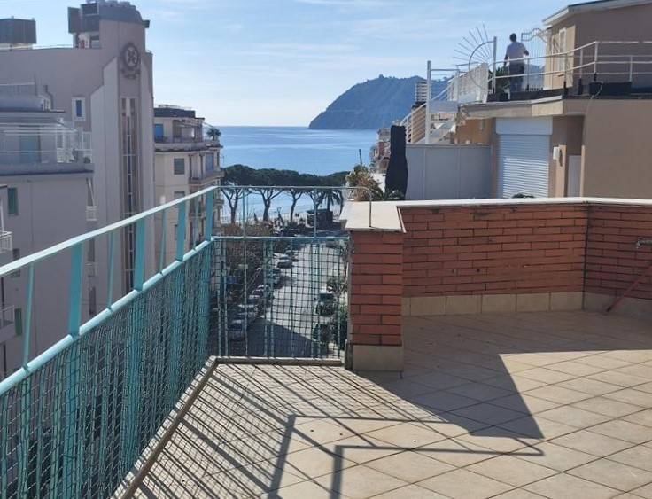 appartamento in vendita ad Alassio