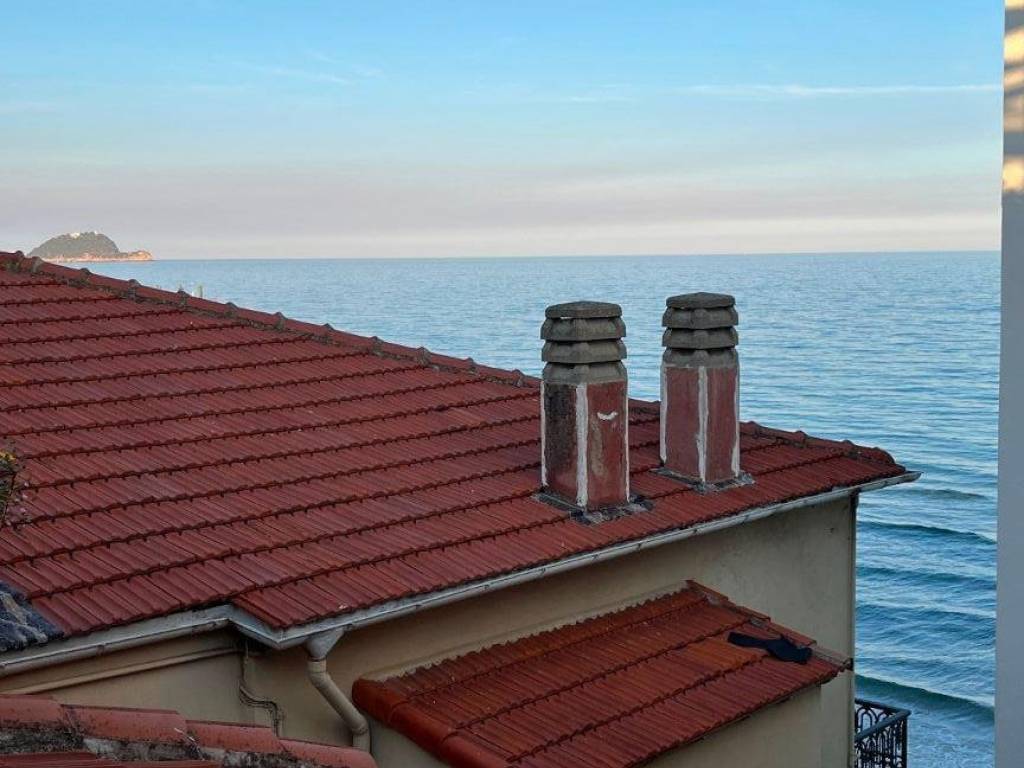 appartamento in vendita ad Alassio