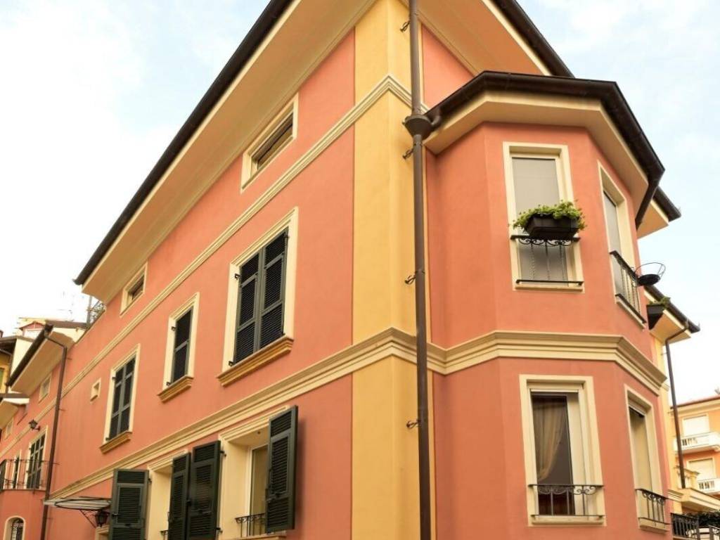 appartamento in vendita ad Alassio