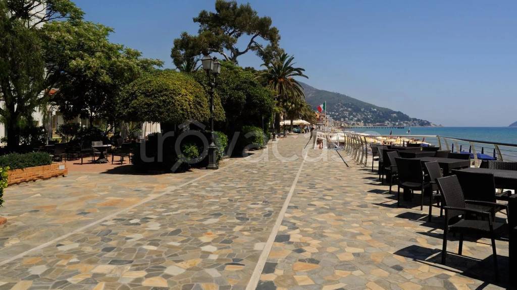 appartamento in vendita ad Alassio